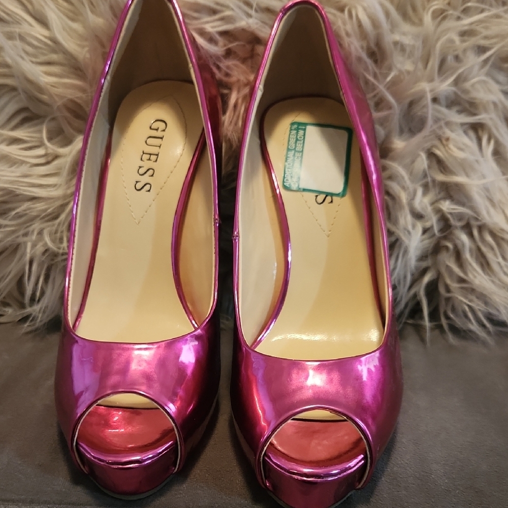 NWT Guess Shiny Pink Peep-Toe Heels - Picture 3 of 8